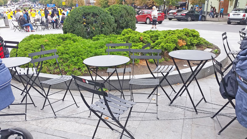 写字椅 黑金属折叠椅 温塞斯拉广场