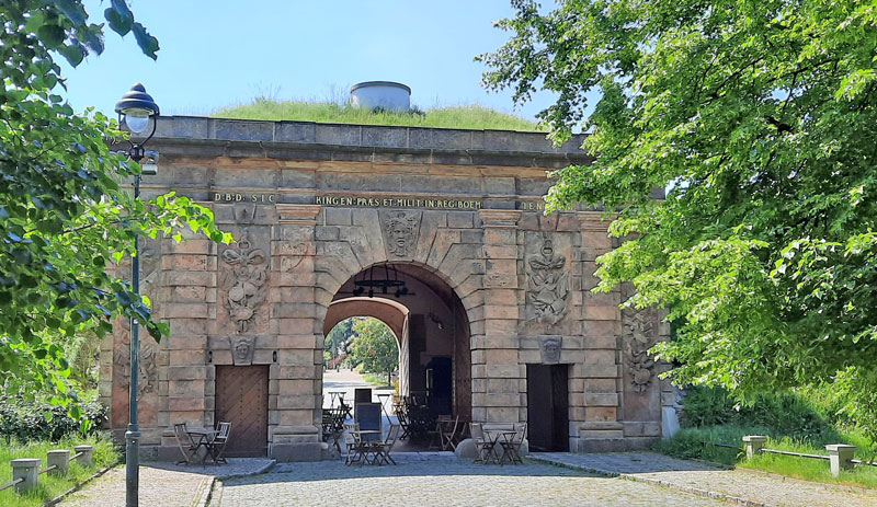 普鲁格城堡加固沙门 1750年从老城墙外