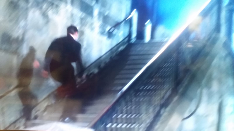 任务不可能布拉格摄像场ethan向Charles桥上跨上阶梯