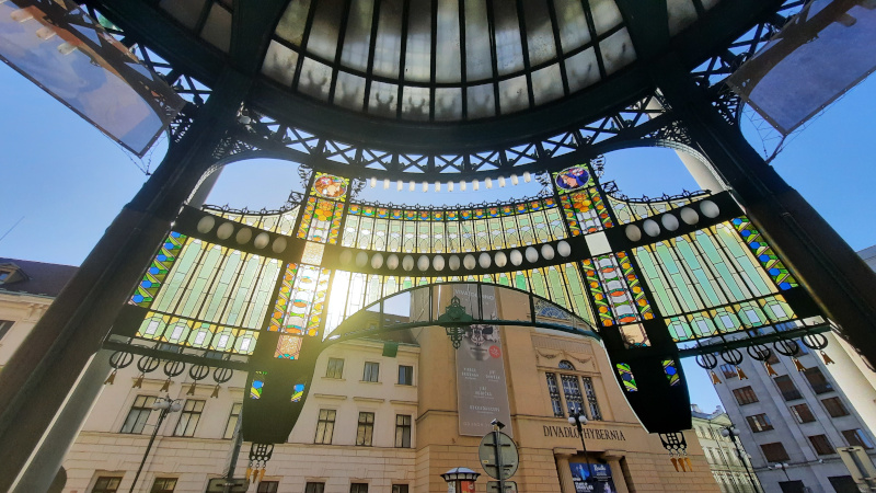 平面市政院染色玻璃项回溯到Hybernia剧院日出